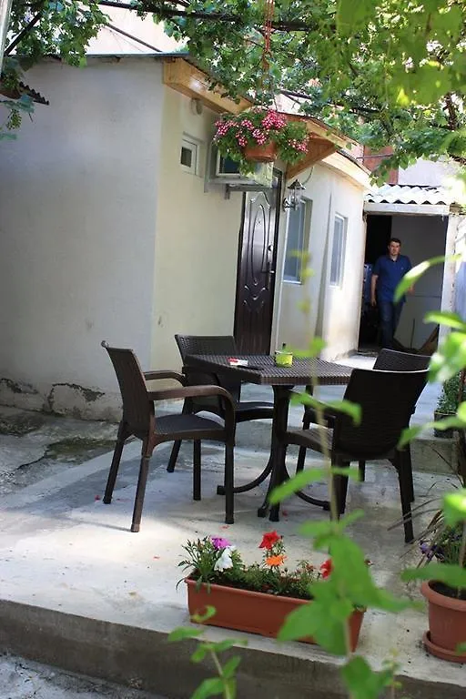 Guesthouse On Benashvili Tbilisi